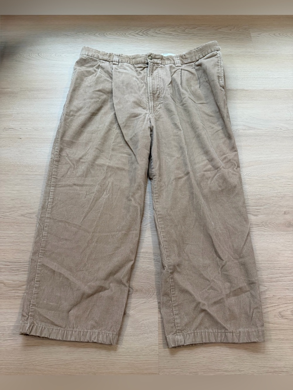 Oak Hill Pants Mens 42x30 (inseam 25) Beige Corduroy Pleated
